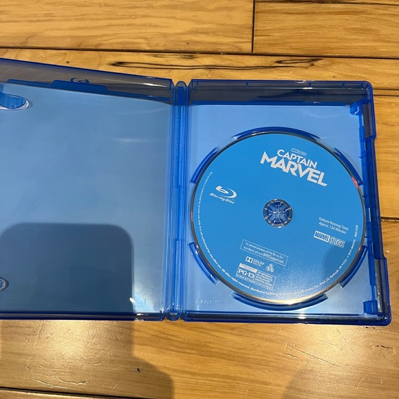 2/$10 Captain Marvel Blu-Ray - Picture 2 of 2